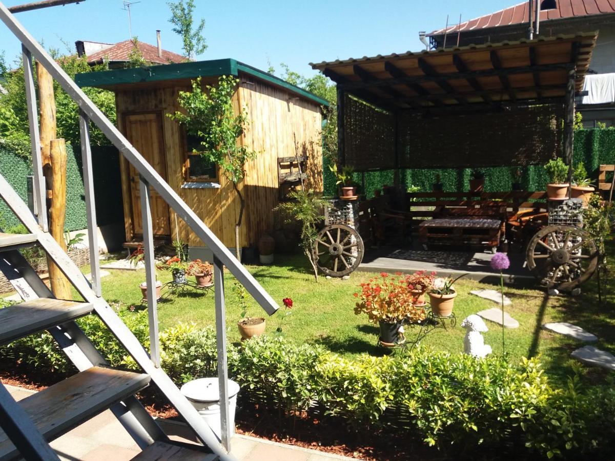 Apartment B O R A Tskaltubo Exterior foto